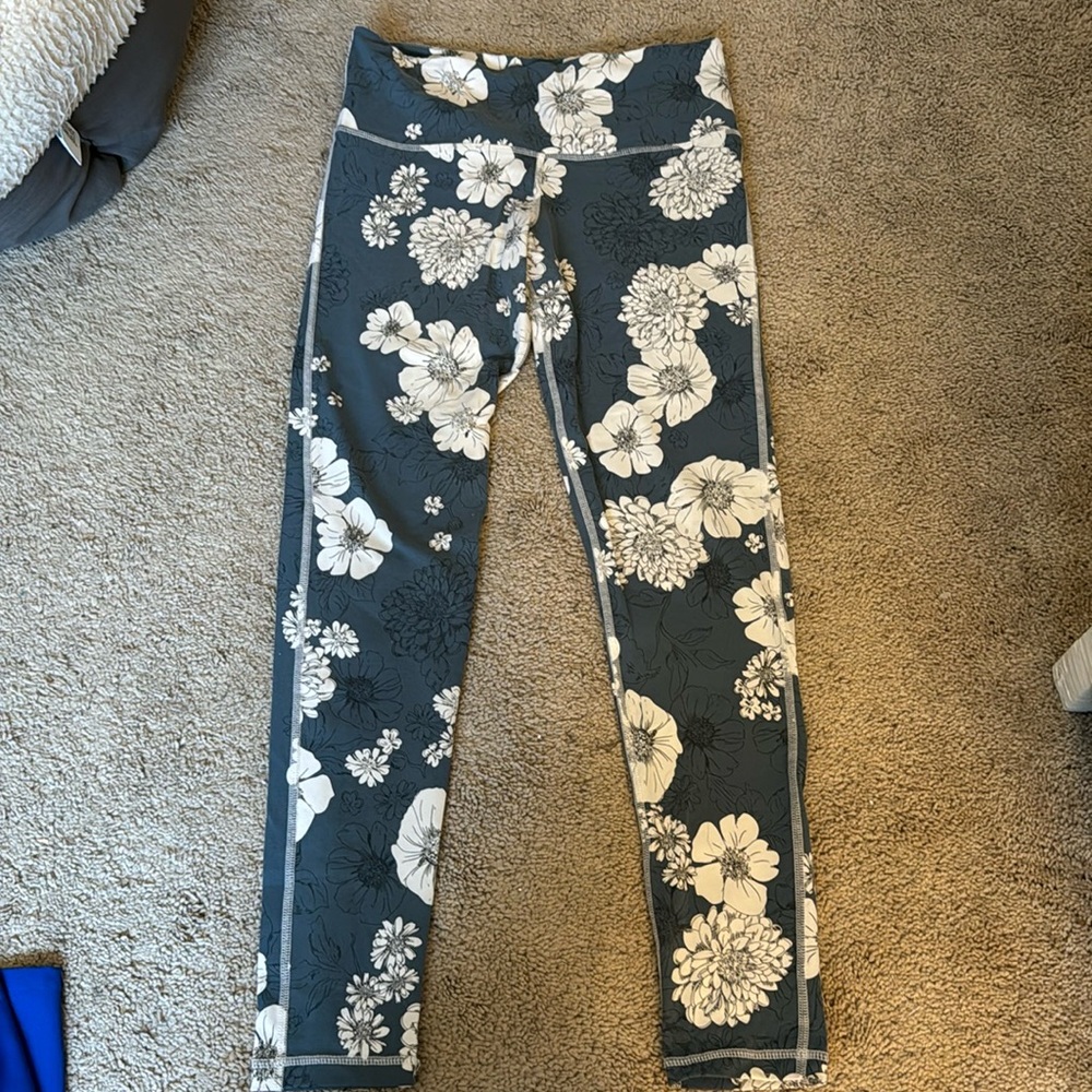Women’s floral leggings
